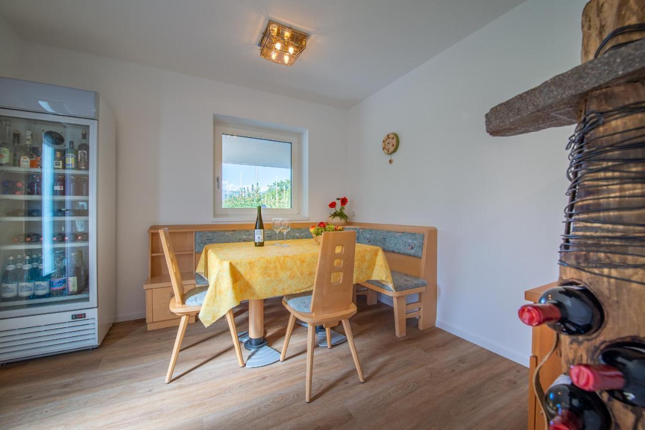 Haus Stolz Bed & Breakfast Апиано сула Страда дел Вино Екстериор снимка
